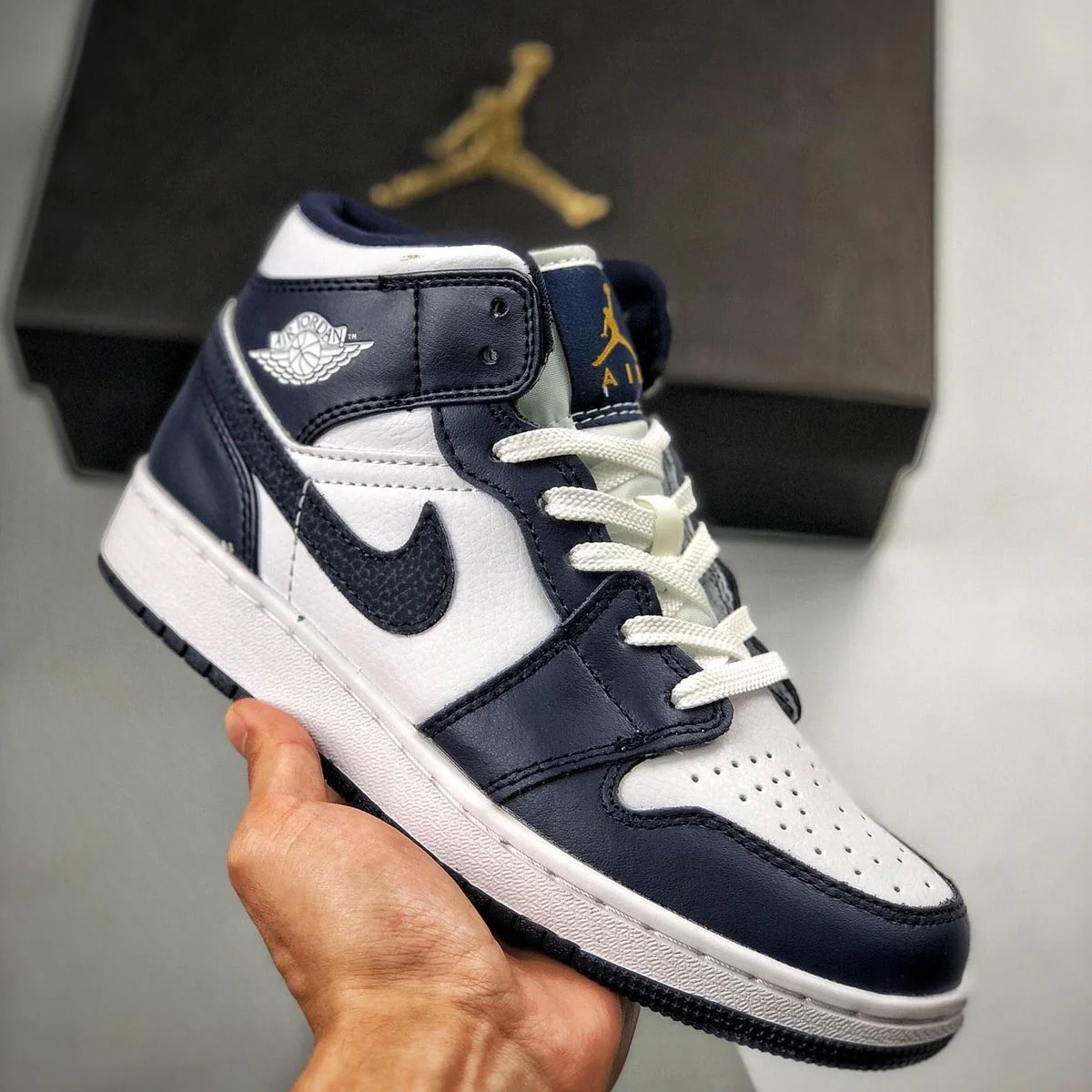 Air Jordan 1 Mid ‘White Metallic Gold Obsidian’ - Image 6
