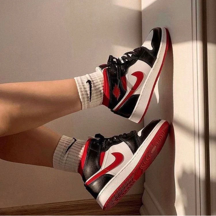 Jordan 1 Mid 'White Black Red' (2022) - Image 8